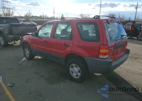 2002 Ford Escape Xls z USA, uszkodzony, nr VIN 1FMYU02172KA40835